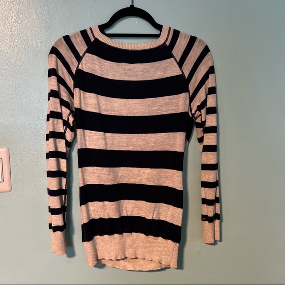SO White and Navy Striped Knit Top L - Picture 2 of 3